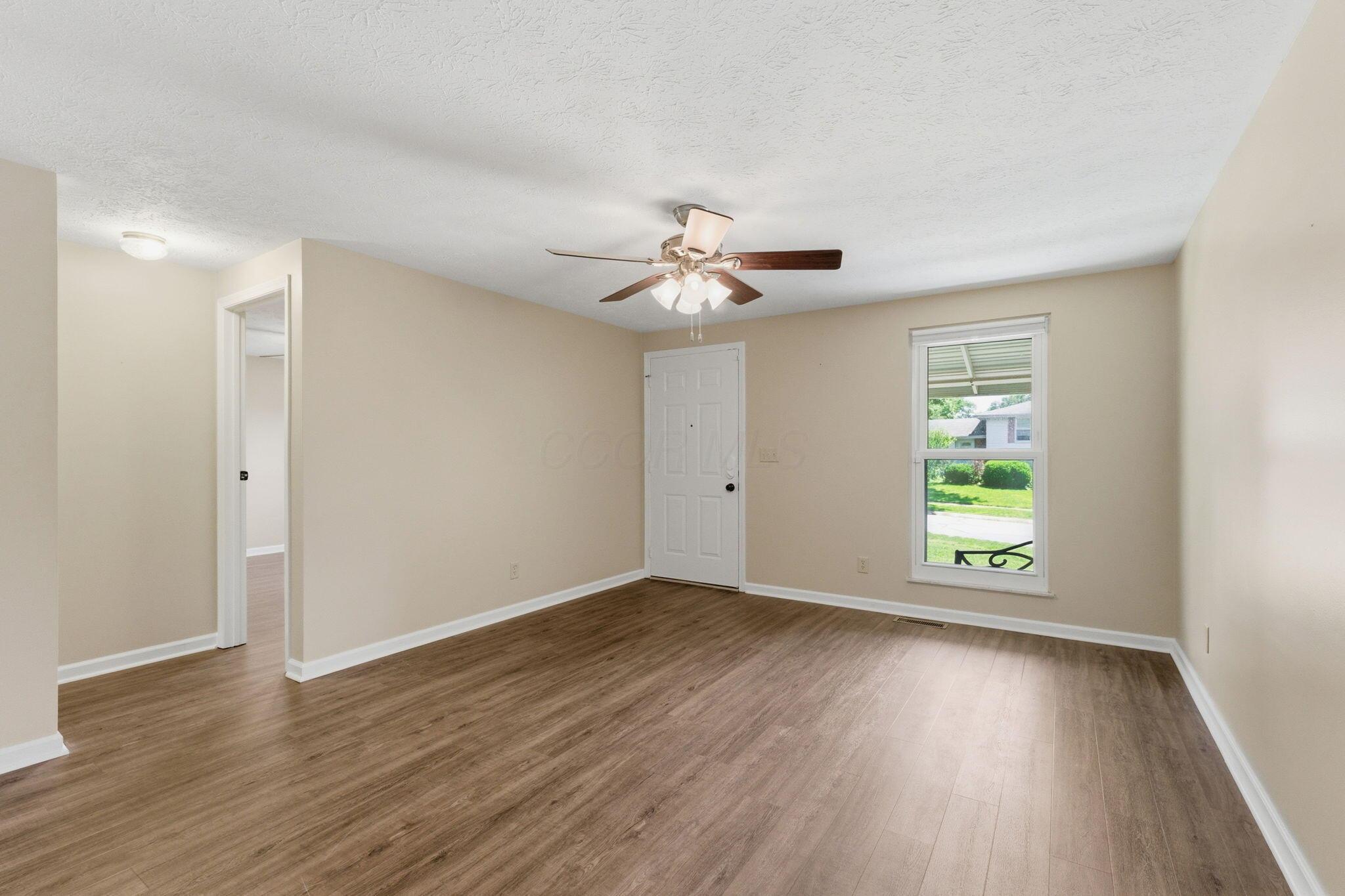 8715 Ripton Drive Powell, OH 43065 - Photo 5 of 39