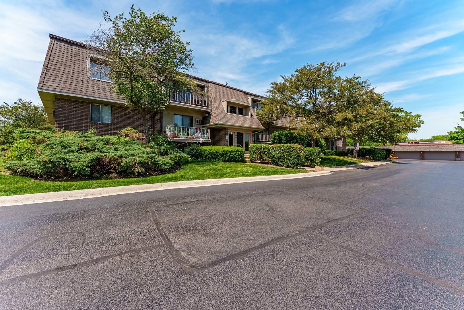 208 East Bailey Road, Unit H Naperville, IL 60565 - Photo 17 of 30