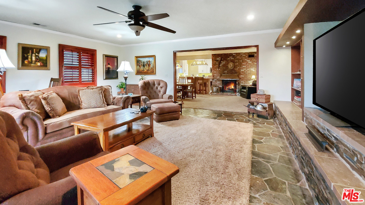 3530 Landfair Road Pasadena, CA 91107 - Photo 12 of 32 Gallery Image 12