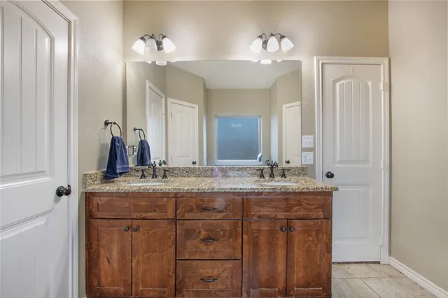 $325,000 | 6 Starview Drive, Star Harbor, TX 75148