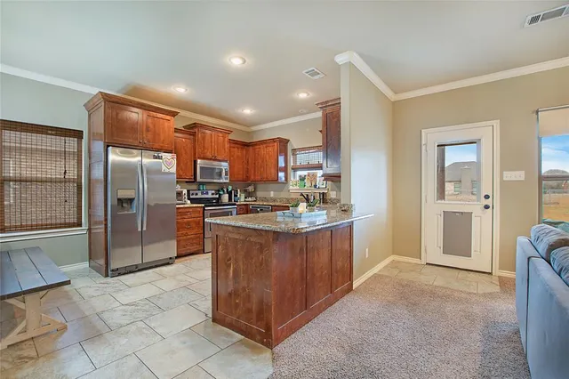 $325,000 | 6 Starview Drive, Star Harbor, TX 75148