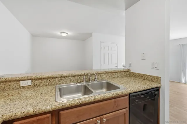 $420,000 | 145 West El Norte Parkway, Unit 112, Escondido, CA 92026