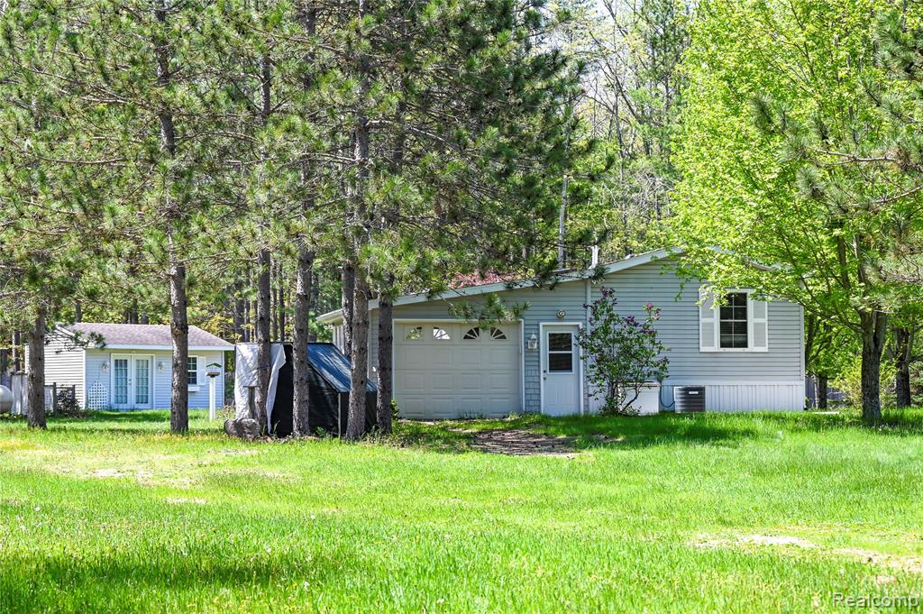 1094 Blamer Road Fairview, MI 48621 - Photo 4 of 97