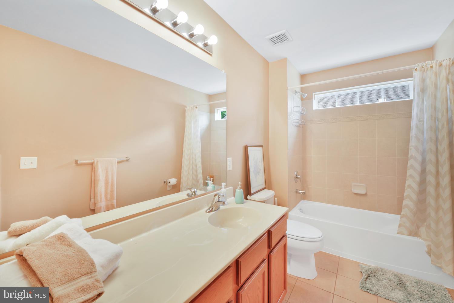 19 Shoemaker Road Manalapan, NJ 07726 - Photo 29 of 45 Gallery Image 29