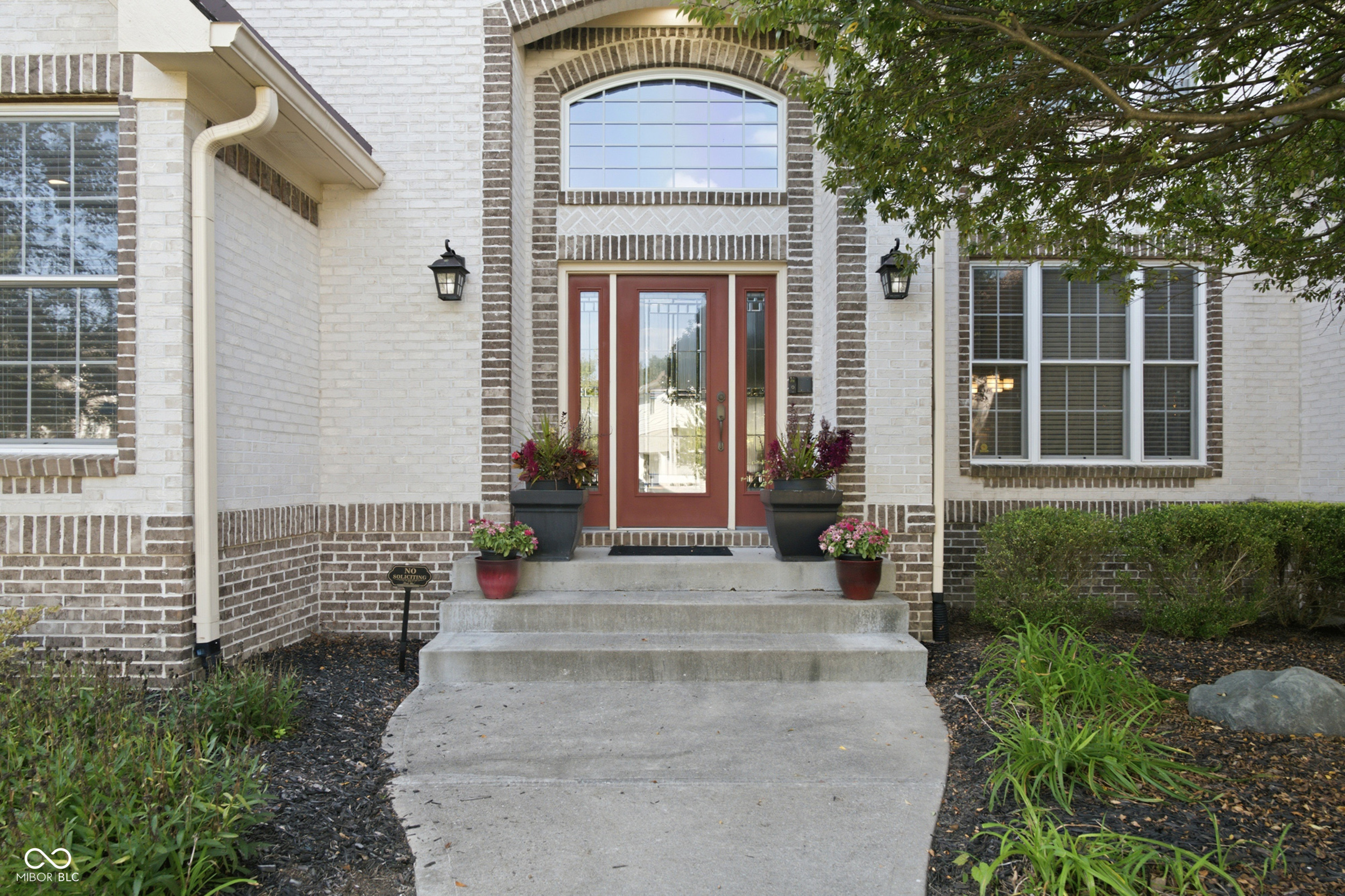 7638 Spring Ridge Drive Indianapolis, IN 46278 - Photo 4 of 67 Gallery Image 4