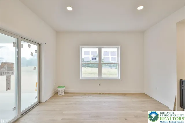 $729,900 | 448 Long Lane Road, Walnutport, PA 18088