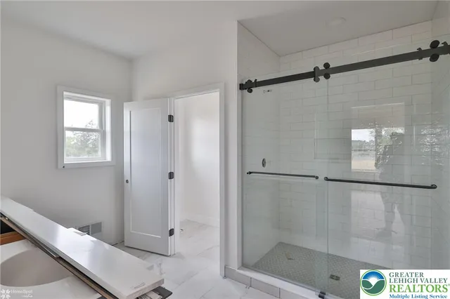 $729,900 | 448 Long Lane Road, Walnutport, PA 18088