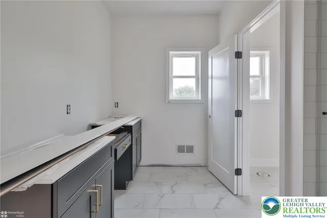 $729,900 | 448 Long Lane Road, Walnutport, PA 18088