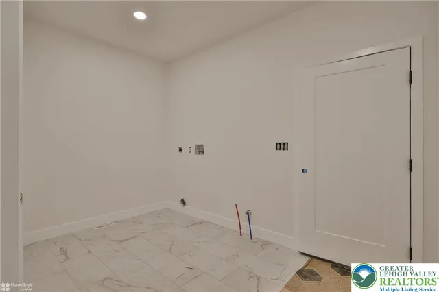 $729,900 | 448 Long Lane Road, Walnutport, PA 18088