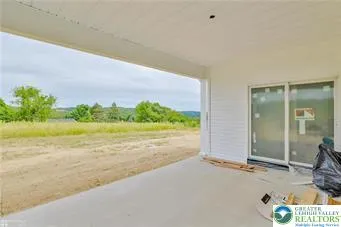 $729,900 | 448 Long Lane Road, Walnutport, PA 18088