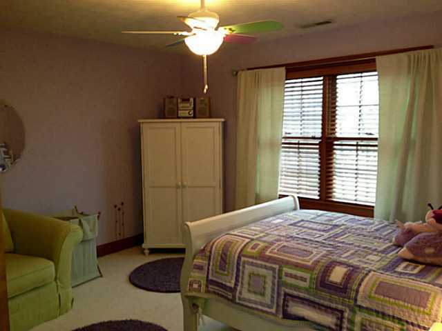 1237 Greenoak Court Springfield, OH 45503 - Photo 13 of 20