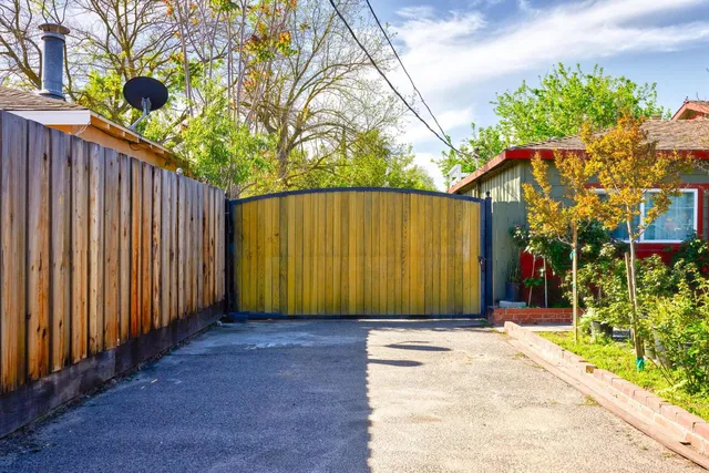 $499,900 | 2120 River Road, Modesto, CA 95351