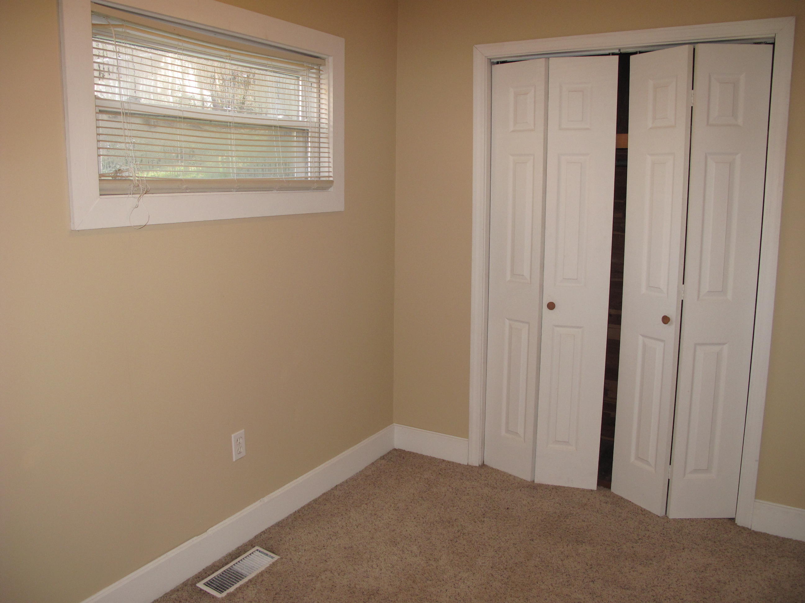 2030 Demory Road La Follette, TN 37766 - Photo 4 of 11 IMG_3957