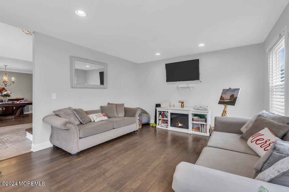 48 Sweet Gum Road Howell, NJ 07731 - Photo 8 of 45 014_dsc02747-1_84