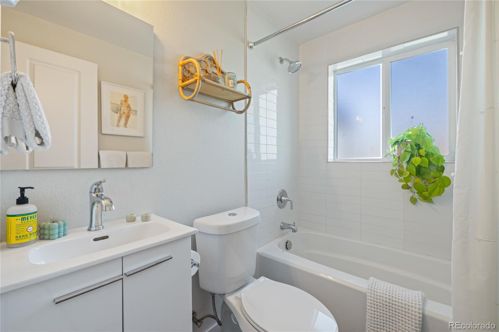 3011 Oneida Street Denver, CO 80207 - Photo 19 of 46