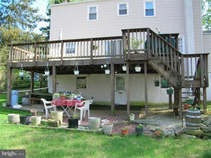 2394 Dale Road Huntingdon Valley, PA 19006 - Photo 15 of 16 Exterior Back