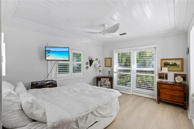 $575,000 | 1348 Alcazar Avenue, Fort Myers, FL 33901