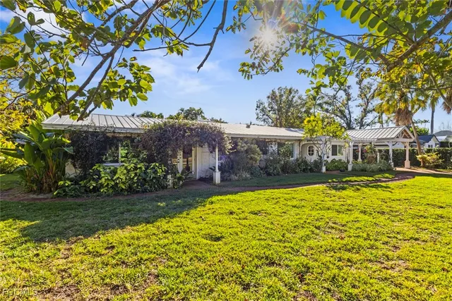 $575,000 | 1348 Alcazar Avenue, Fort Myers, FL 33901