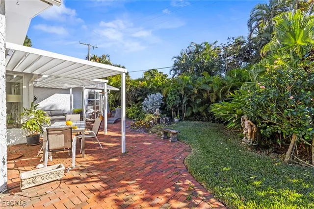 $575,000 | 1348 Alcazar Avenue, Fort Myers, FL 33901