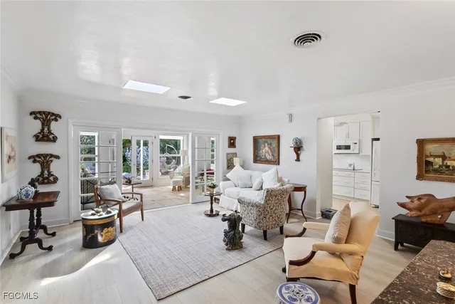 $575,000 | 1348 Alcazar Avenue, Fort Myers, FL 33901