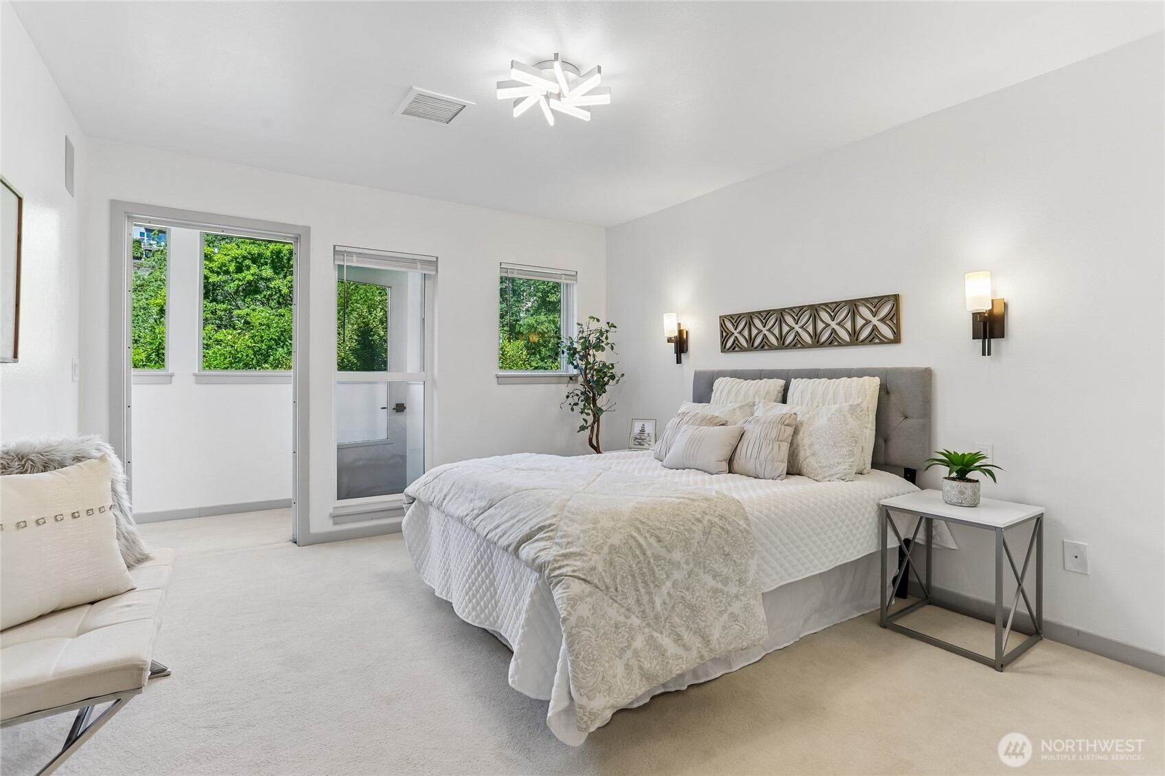 701 Galer Street, Unit 813 Seattle, WA 98109 - Photo 18 of 40