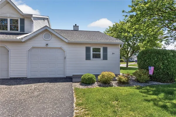 $149,900 | 31 Chestnut Court, Unit D, Parma, NY 14468