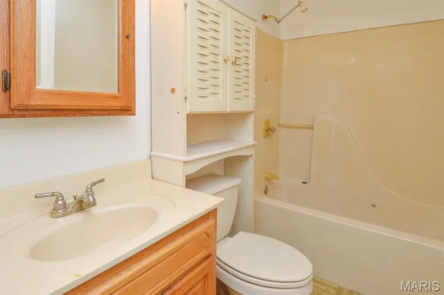 $10,000 | 4035 Division Street, Granite City, IL 62040