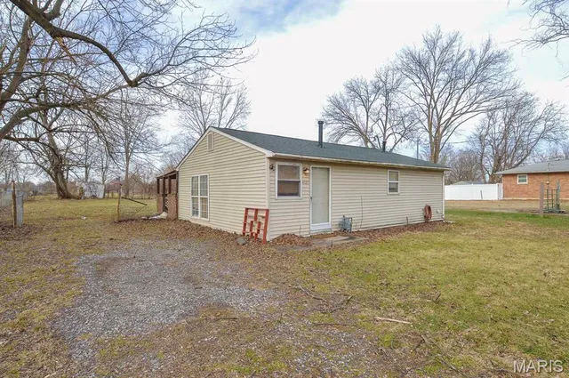 $10,000 | 4035 Division Street, Granite City, IL 62040