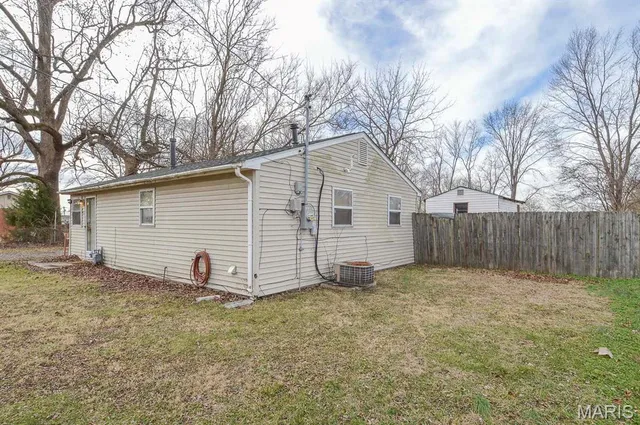 $10,000 | 4035 Division Street, Granite City, IL 62040