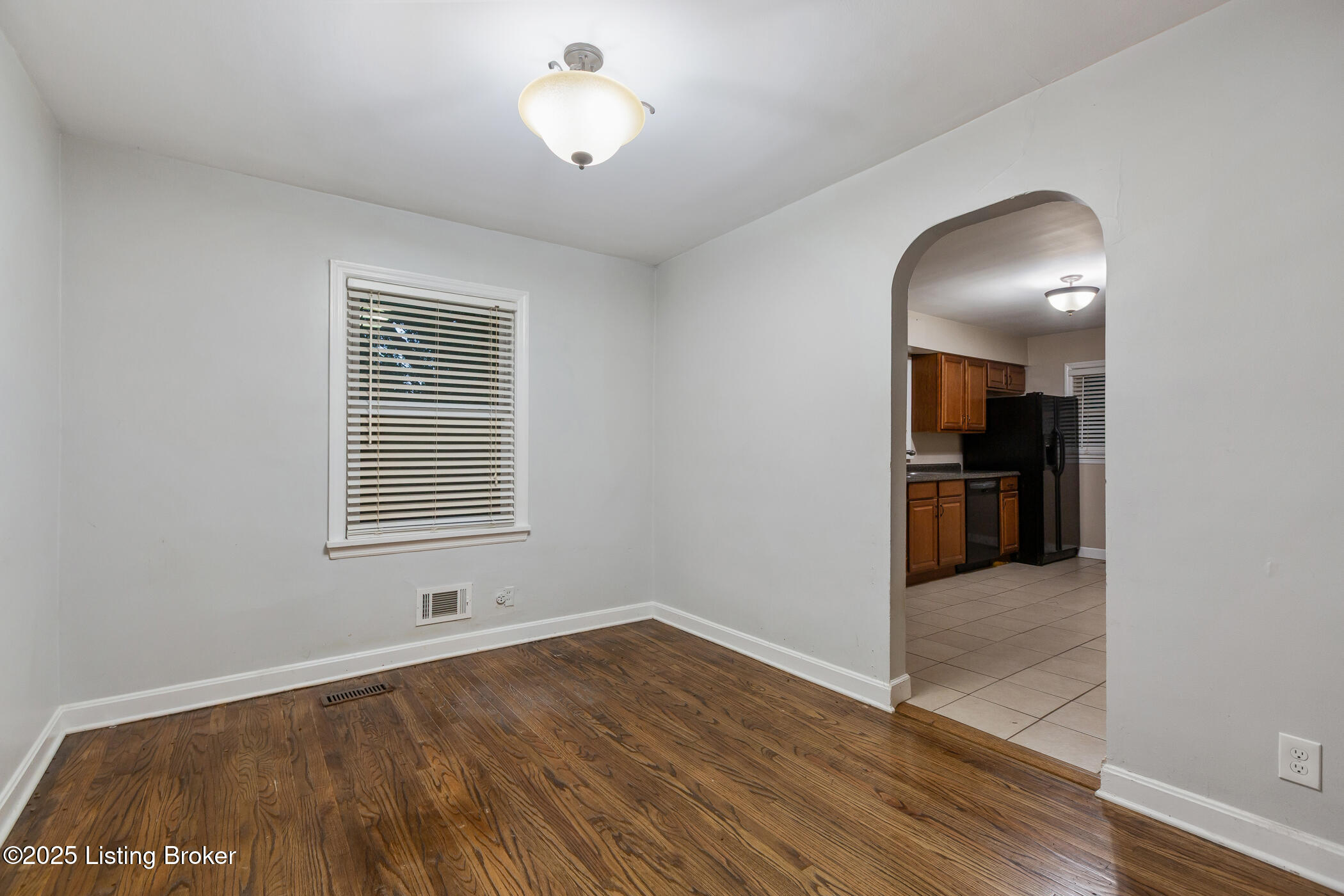 8809 Perry Road Louisville, KY 40222 - Photo 10 of 30 Dining Area