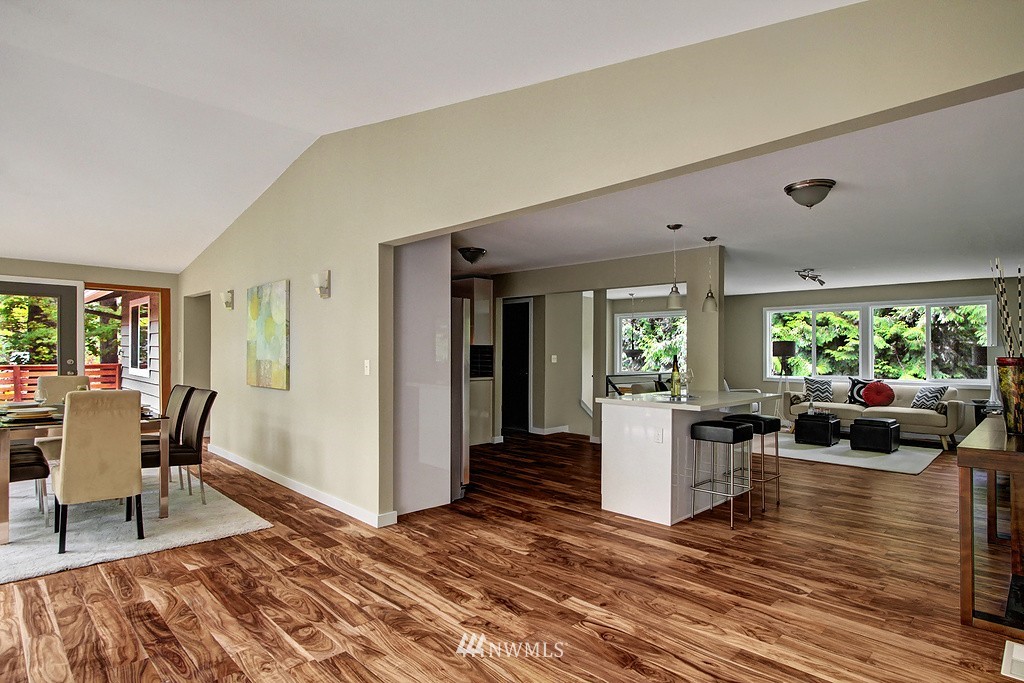 6018 Norma Beach Road Edmonds, WA 98026 - Photo 5 of 18 Gallery Image 5