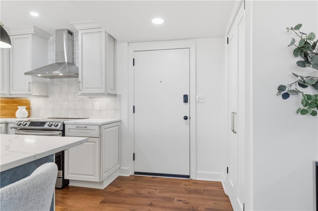 4545 Wornall Road, Unit 810 Kansas City, MO 64111 - Photo 6 of 38