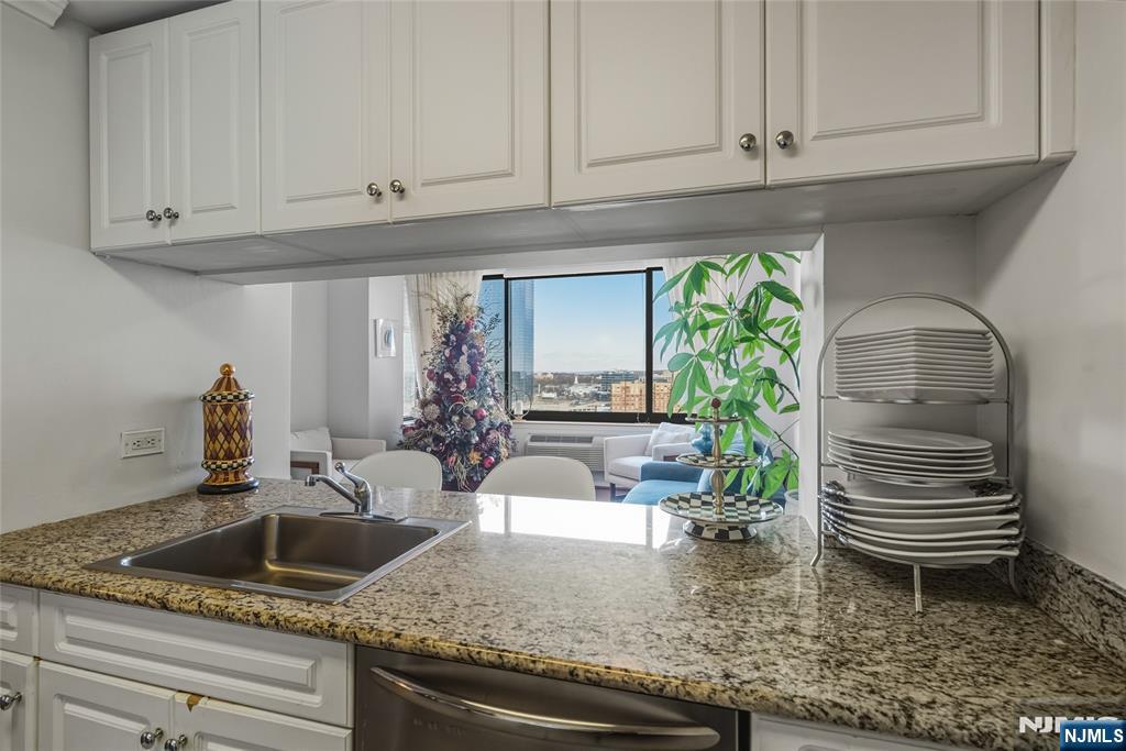 100 Old Palisade Road, Unit 3013 Fort Lee, NJ 07024 - Photo 7 of 24