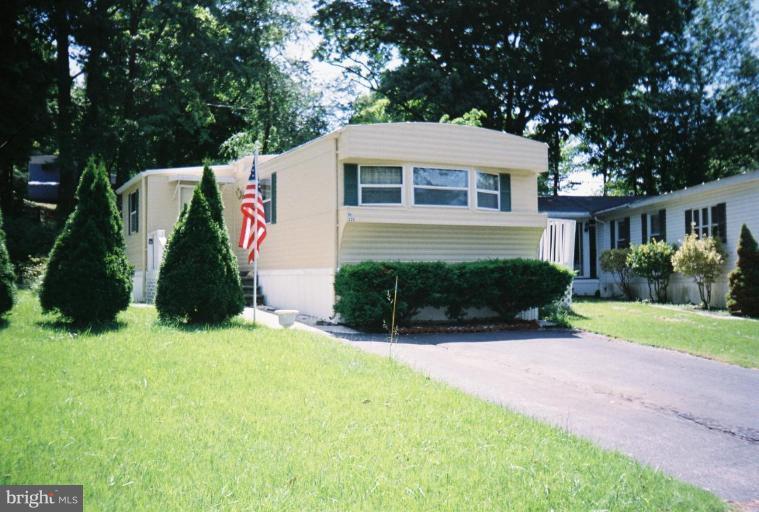 7810 Clark Road, Unit C 25 Jessup, MD 20794 - Photo 17 of 30 View of front bay window