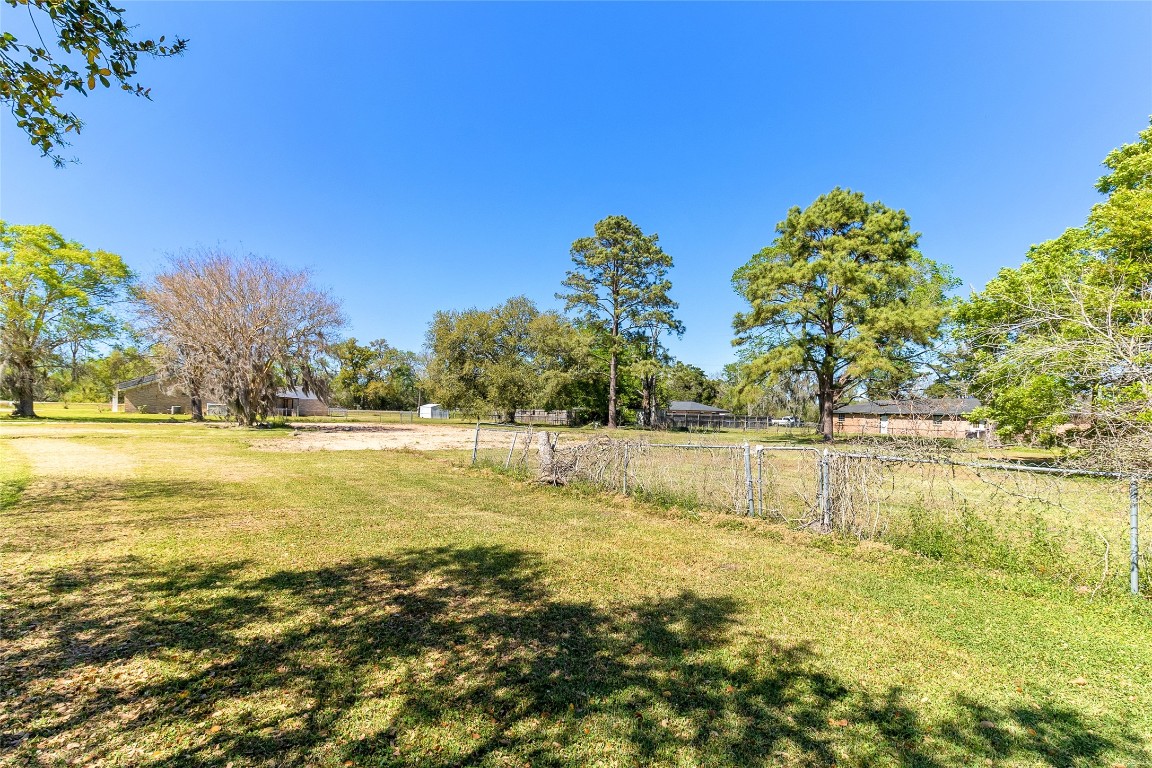 105 County Road 313 Sweeny, TX 77480 - Photo 4 of 10 Quaint country setting just minutes from local conveniences and everything Sweeny has to offer.