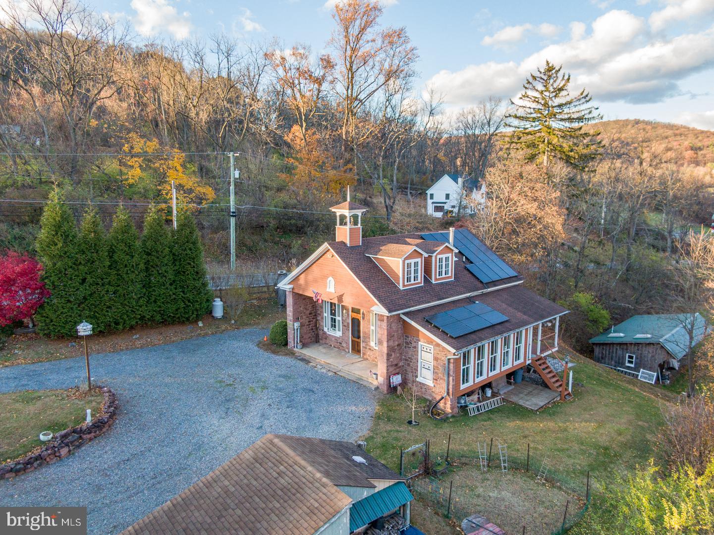 1192 Fritztown Road Reinholds, PA 17569 - Photo 5 of 36