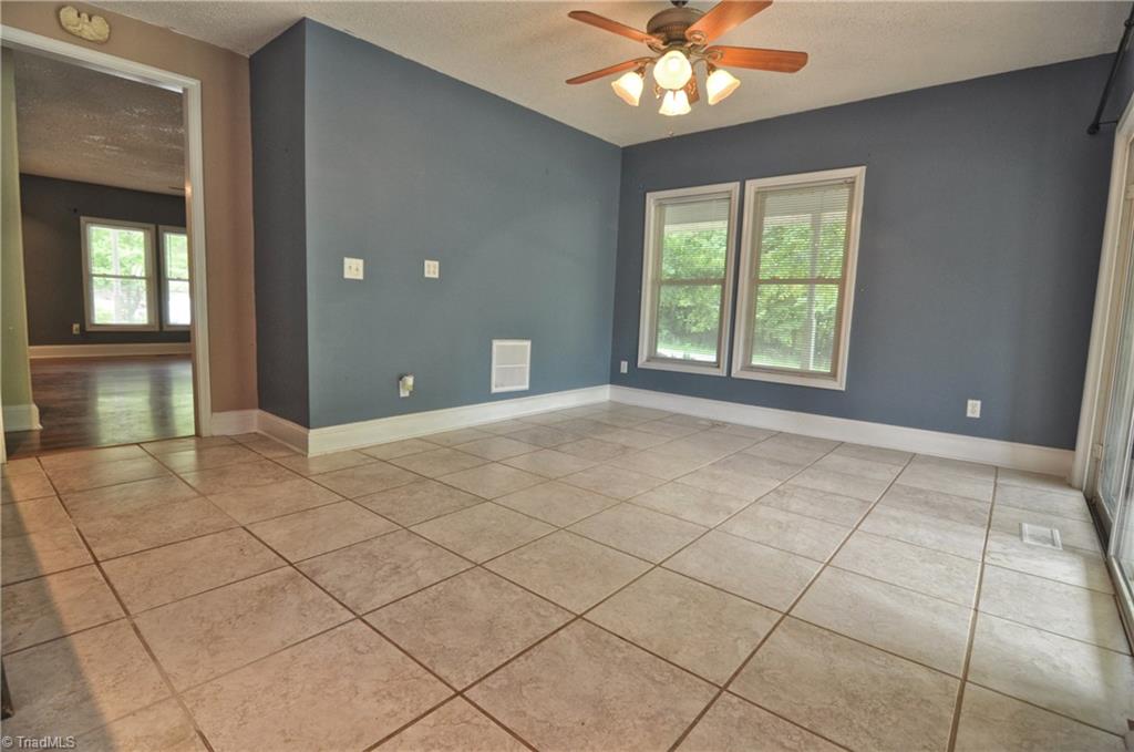 324 Tom Wood Road Lexington, NC 27295 - Photo 14 of 30 Gallery Image 14