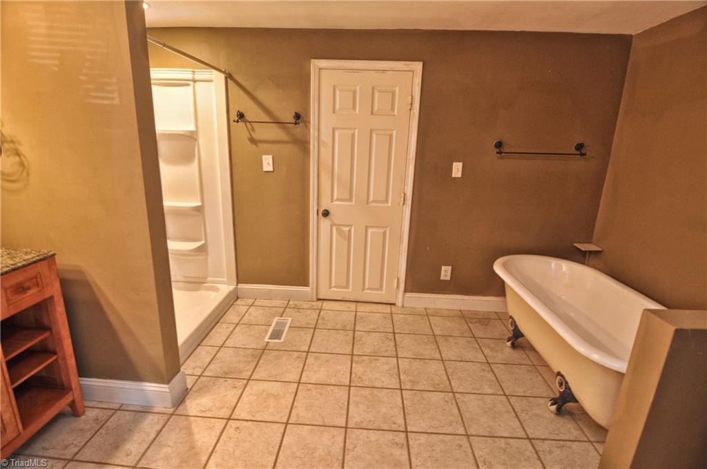 324 Tom Wood Road Lexington, NC 27295 - Photo 20 of 30 Gallery Image 20