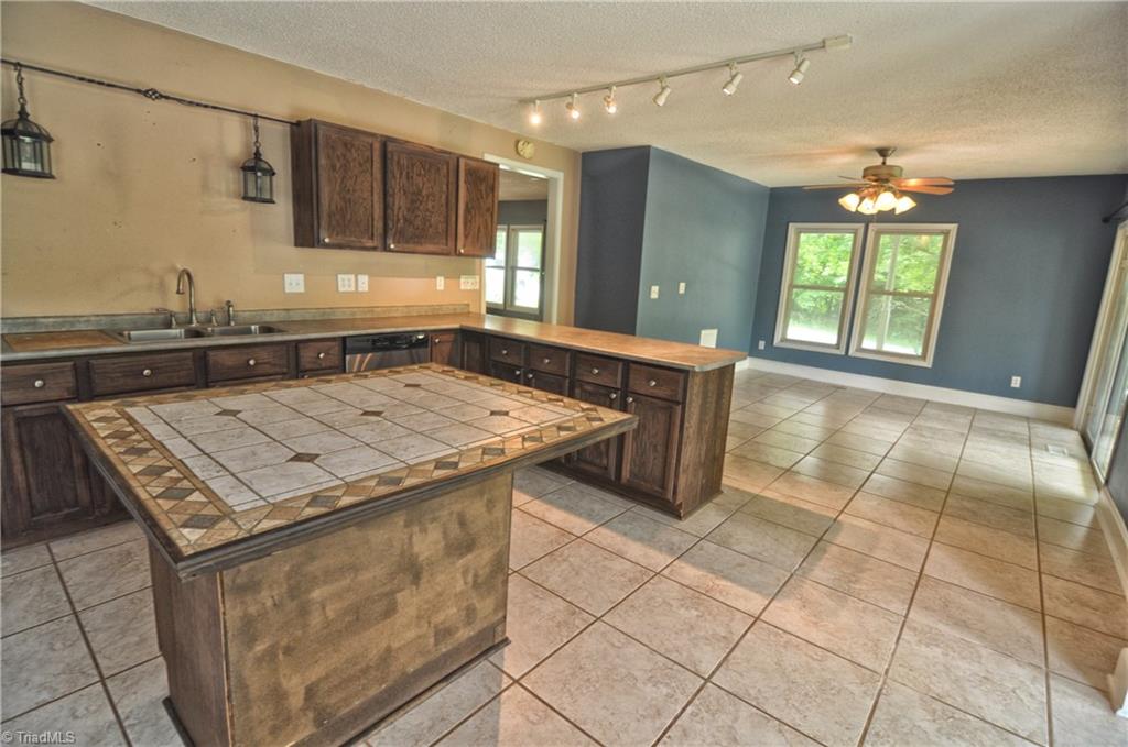 324 Tom Wood Road Lexington, NC 27295 - Photo 10 of 30 Gallery Image 10