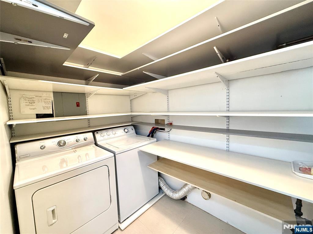 901 Tuliptree Court Mahwah, NJ 07430 - Photo 6 of 12