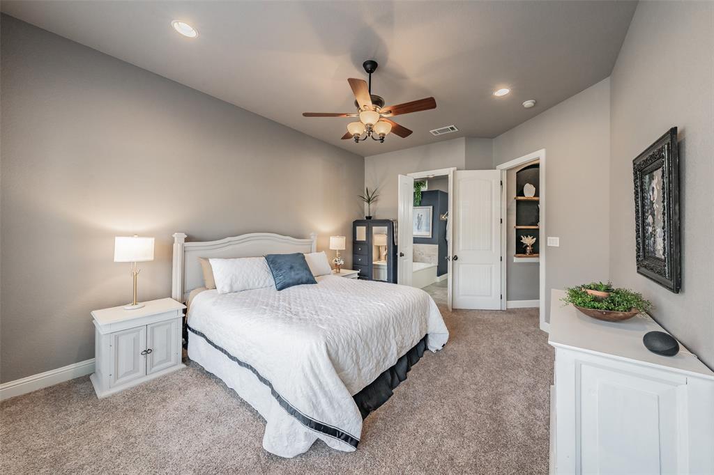 209 Thistle Ridge Denton, TX 76210 - Photo 18 of 40 First floor