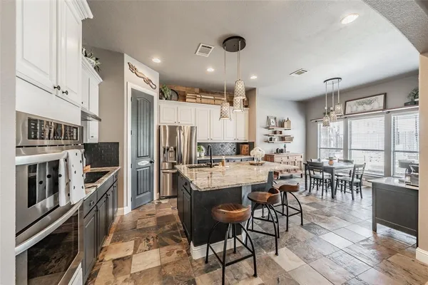 $629,000 | 209 Thistle Ridge, Denton, TX 76210
