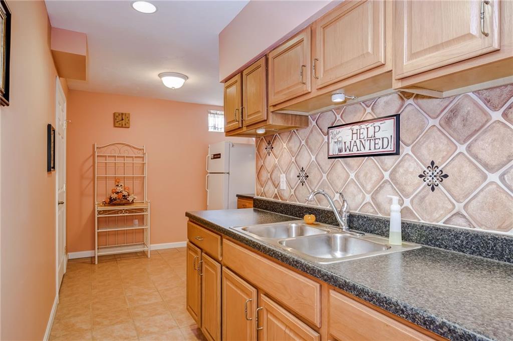 201 Maple Ridge Drive Canonsburg, PA 15317 - Photo 20 of 25 Lower Level Kitchen