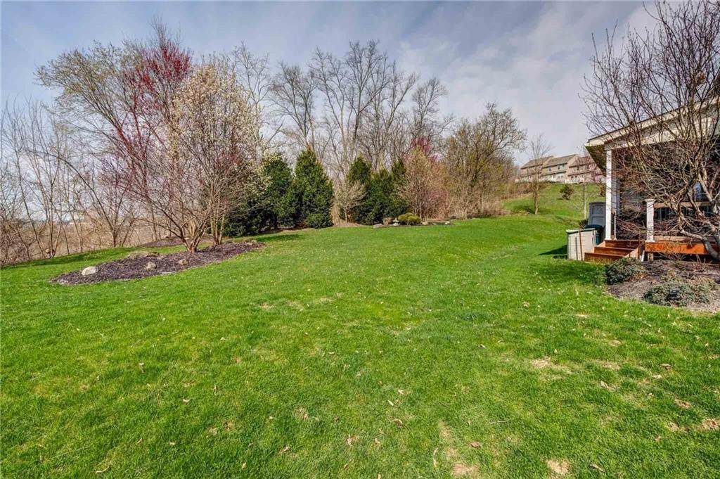 201 Maple Ridge Drive Canonsburg, PA 15317 - Photo 22 of 25 Private backyard