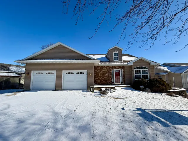 $474,900 | 304 North 11th Avenue, Monroe, WI 53566