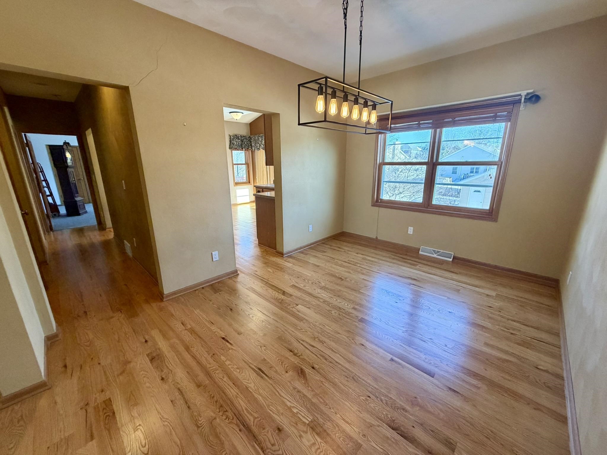 304 North 11th Avenue Monroe, WI 53566 - Photo 11 of 60