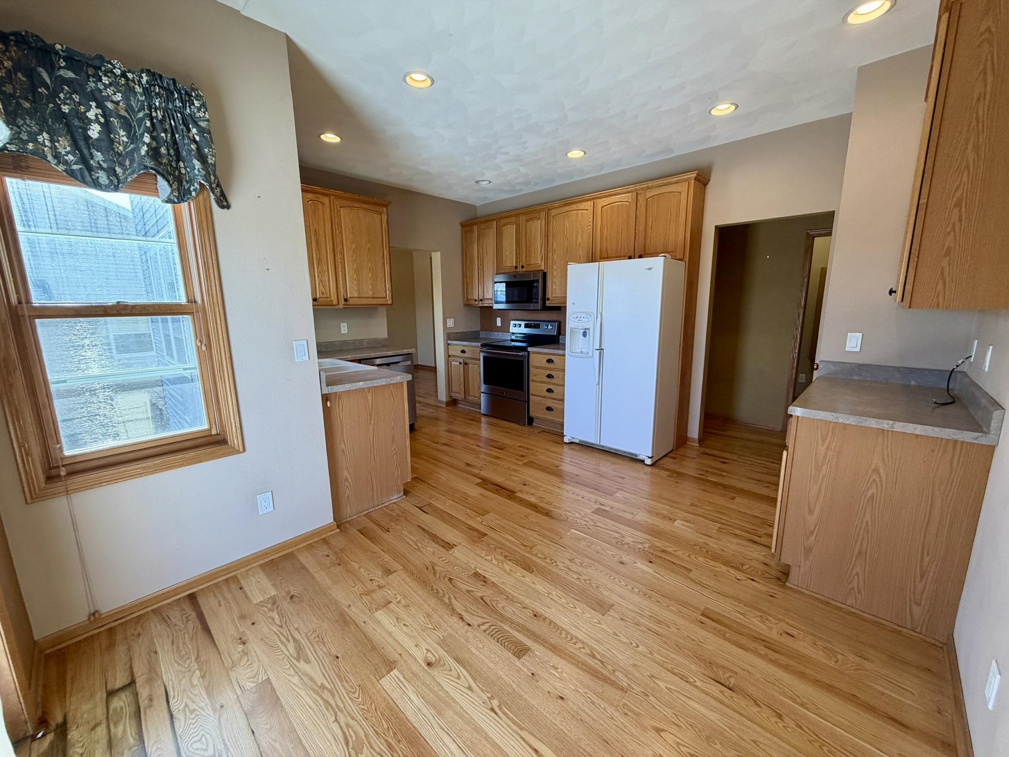 304 North 11th Avenue Monroe, WI 53566 - Photo 21 of 60