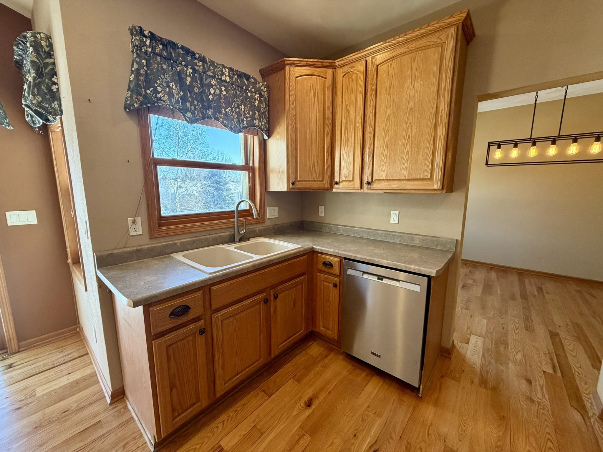 304 North 11th Avenue Monroe, WI 53566 - Photo 23 of 60