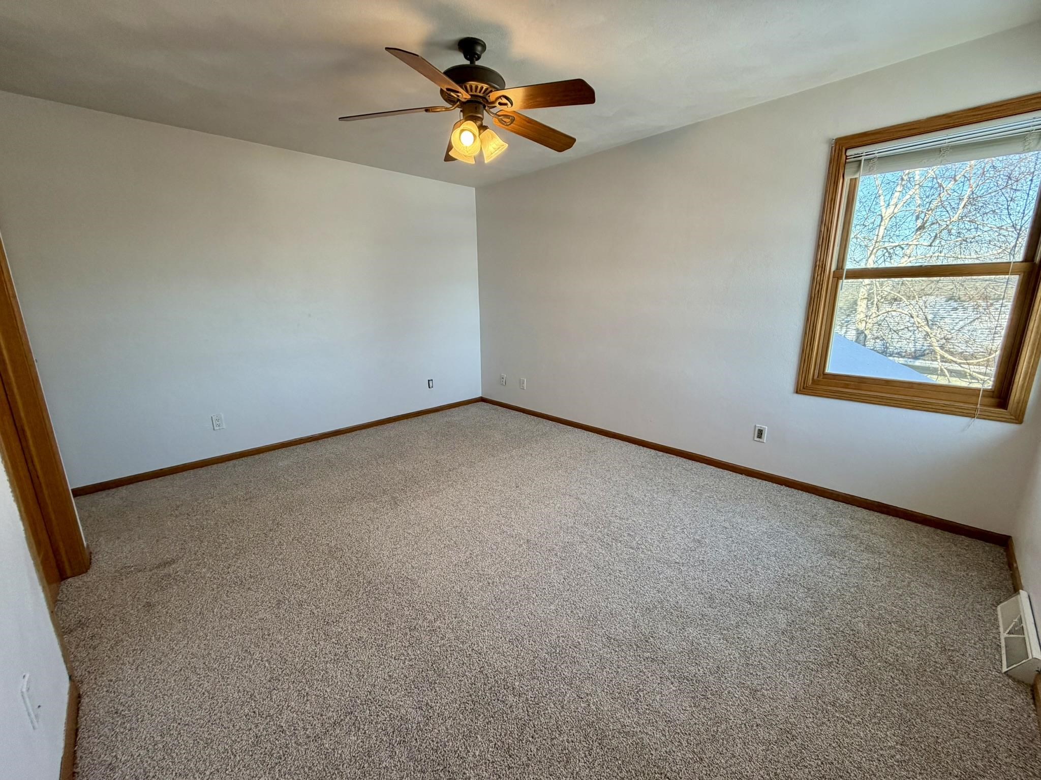 304 North 11th Avenue Monroe, WI 53566 - Photo 45 of 60