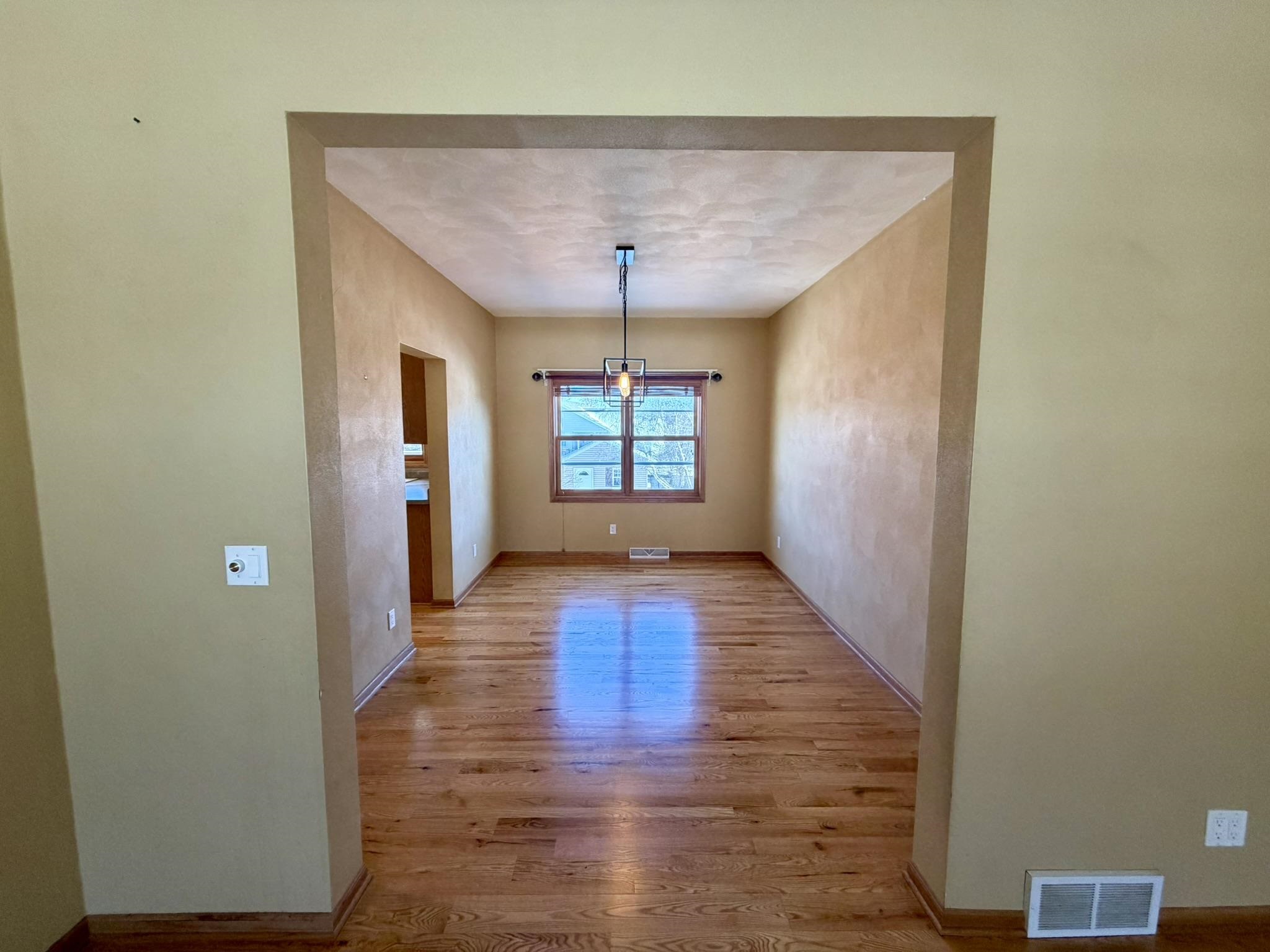 304 North 11th Avenue Monroe, WI 53566 - Photo 10 of 60